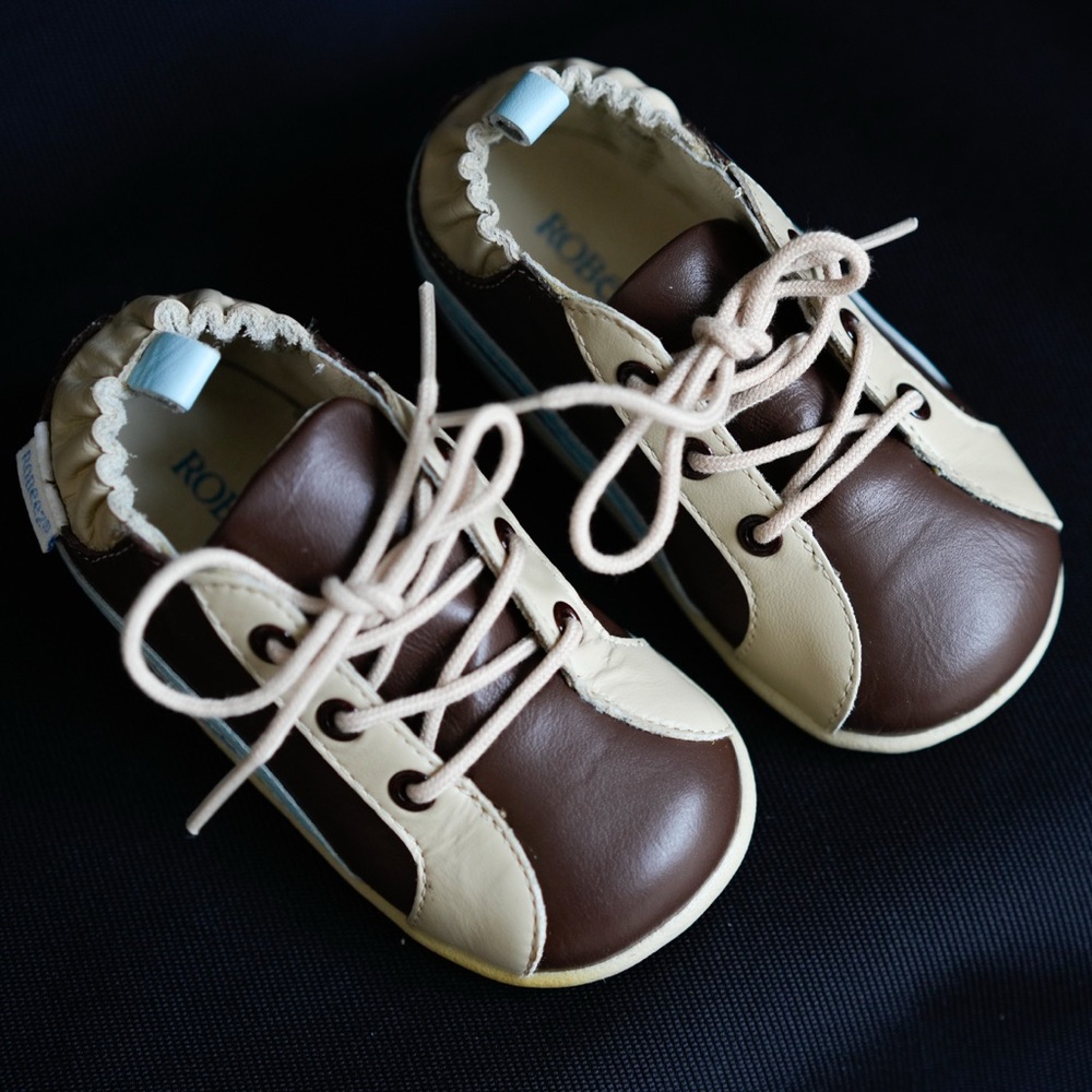 NWT NIP  12-16M Baby BOYS  brown SHOES Lace-up leather Robeez Tredz (EVAN) (Q1)